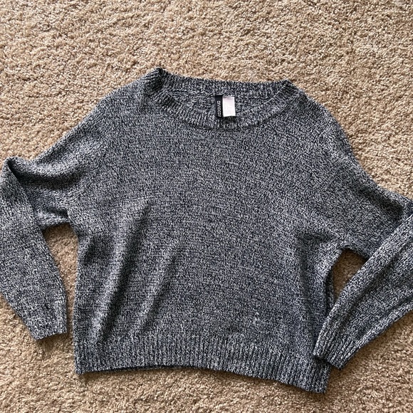 Sweater - Picture 1 of 2